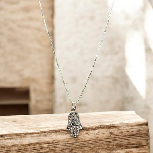 Vintage Sterling Silver filagree Hamsa Pendant Necklace