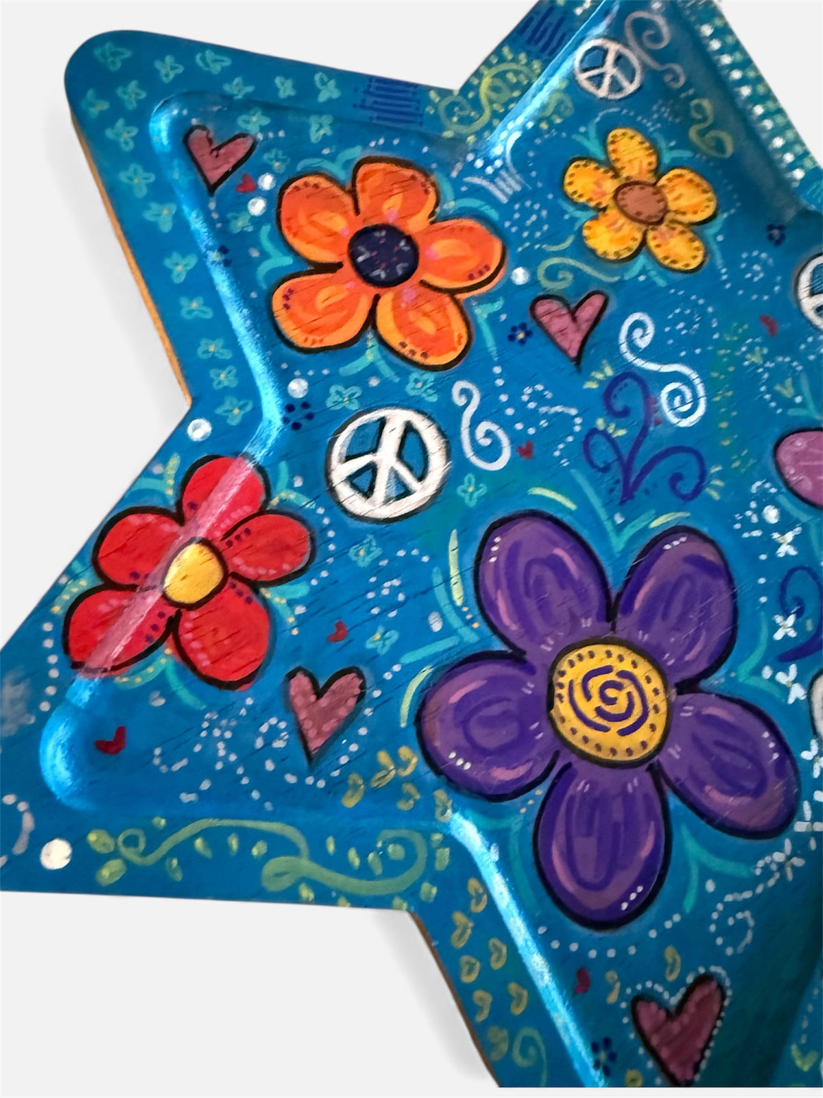 Shalomstock: Peace, Love & Petals Star Serving Tray – Hand-Painted Wooden Judaica
