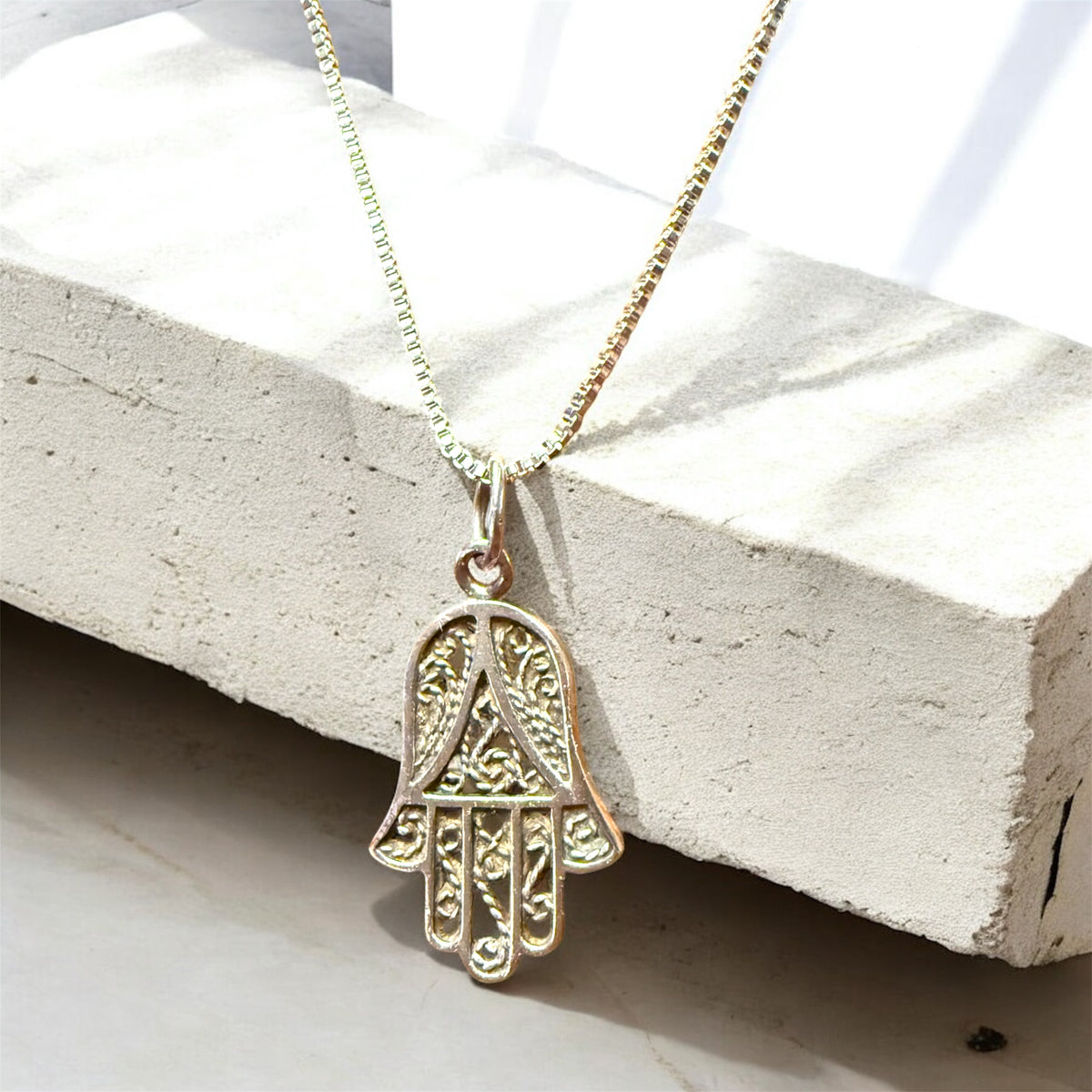 Vintage Sterling Silver filagree Hamsa Pendant Necklace