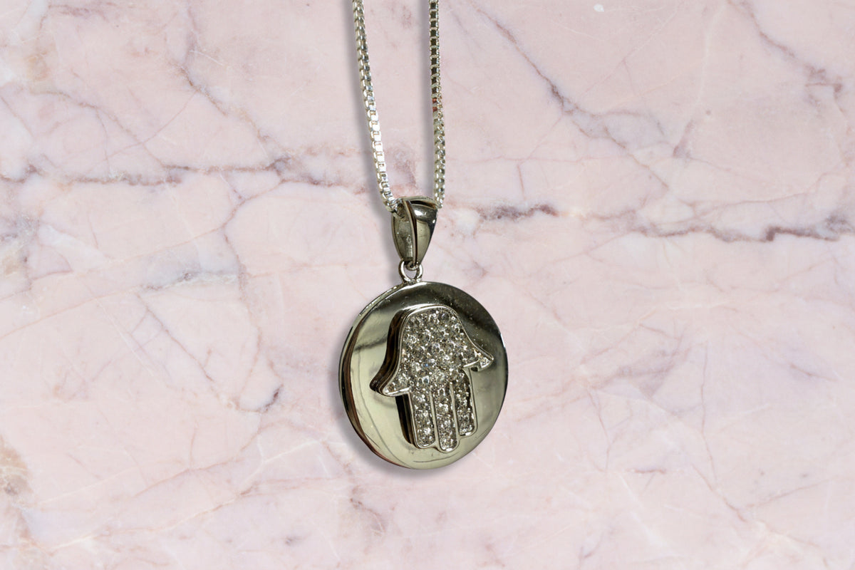 Sterling Silver Circle Hamsa pendant necklace
